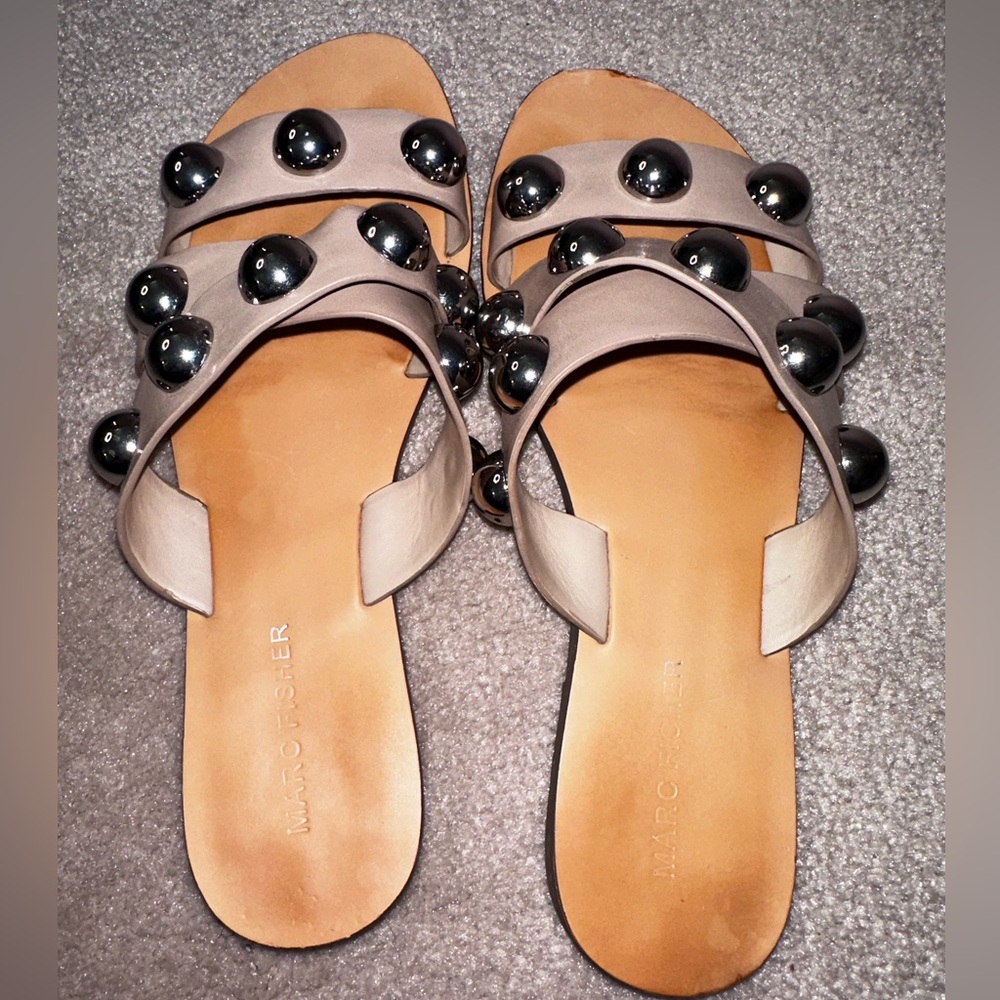 Sandals - Picture 2 of 3